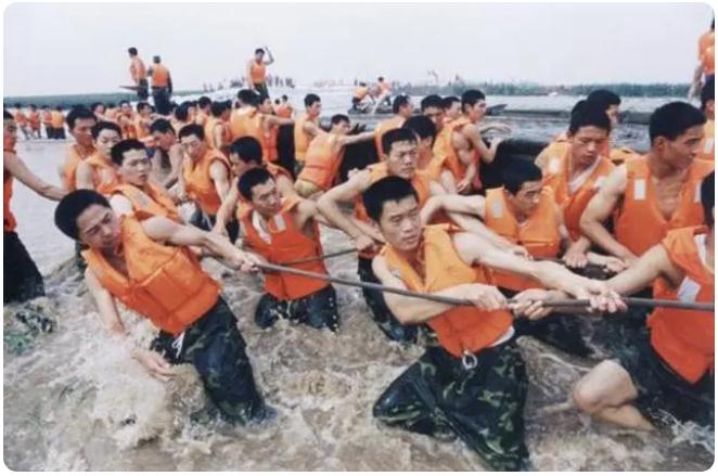 98年抗洪，中央決定最后關(guān)頭炸堤分洪，朱镕基：等等，我再加句話